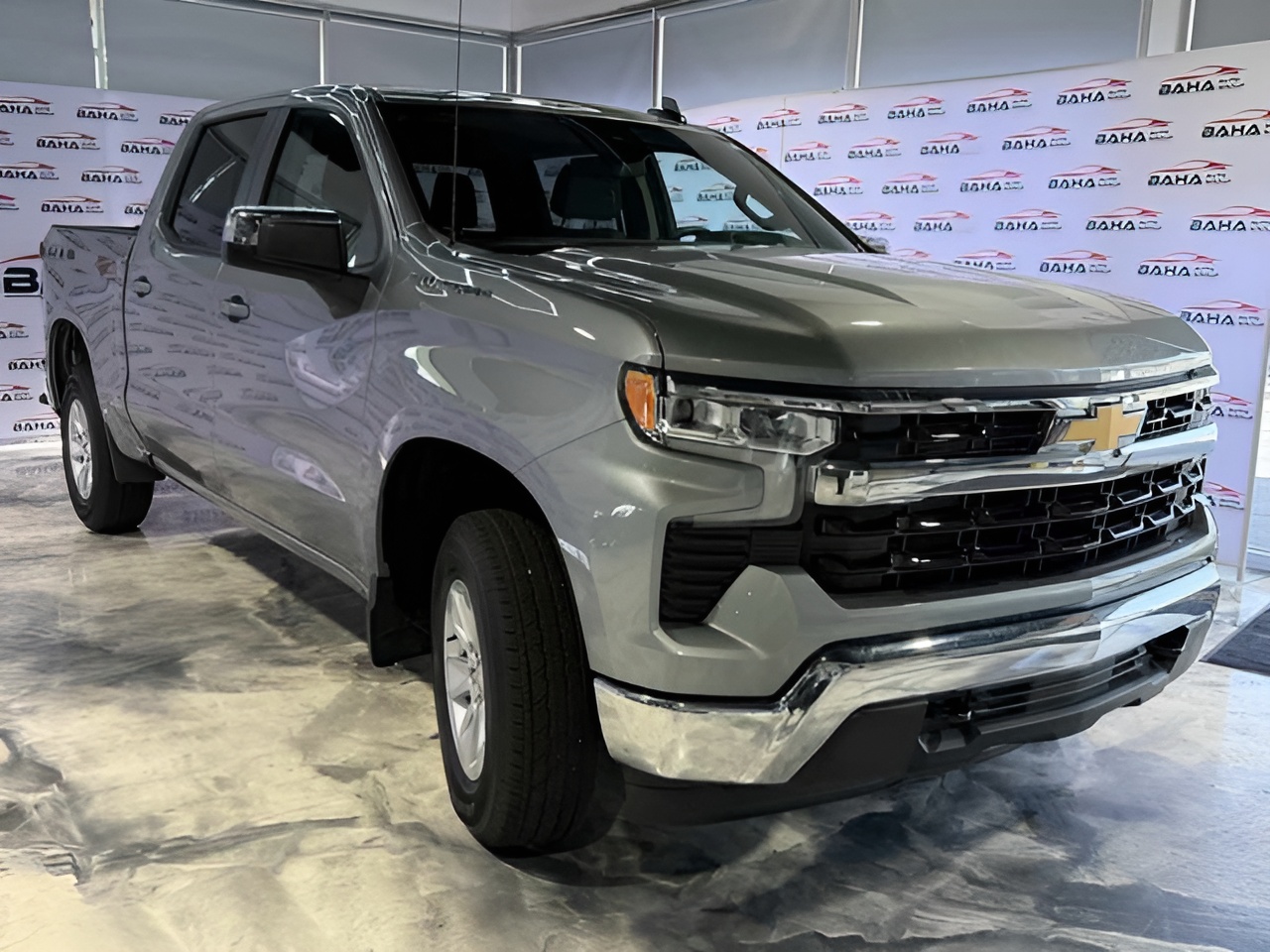 Vehicle image 76 of 79