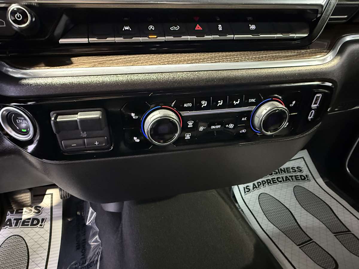 Vehicle image 35 of 79