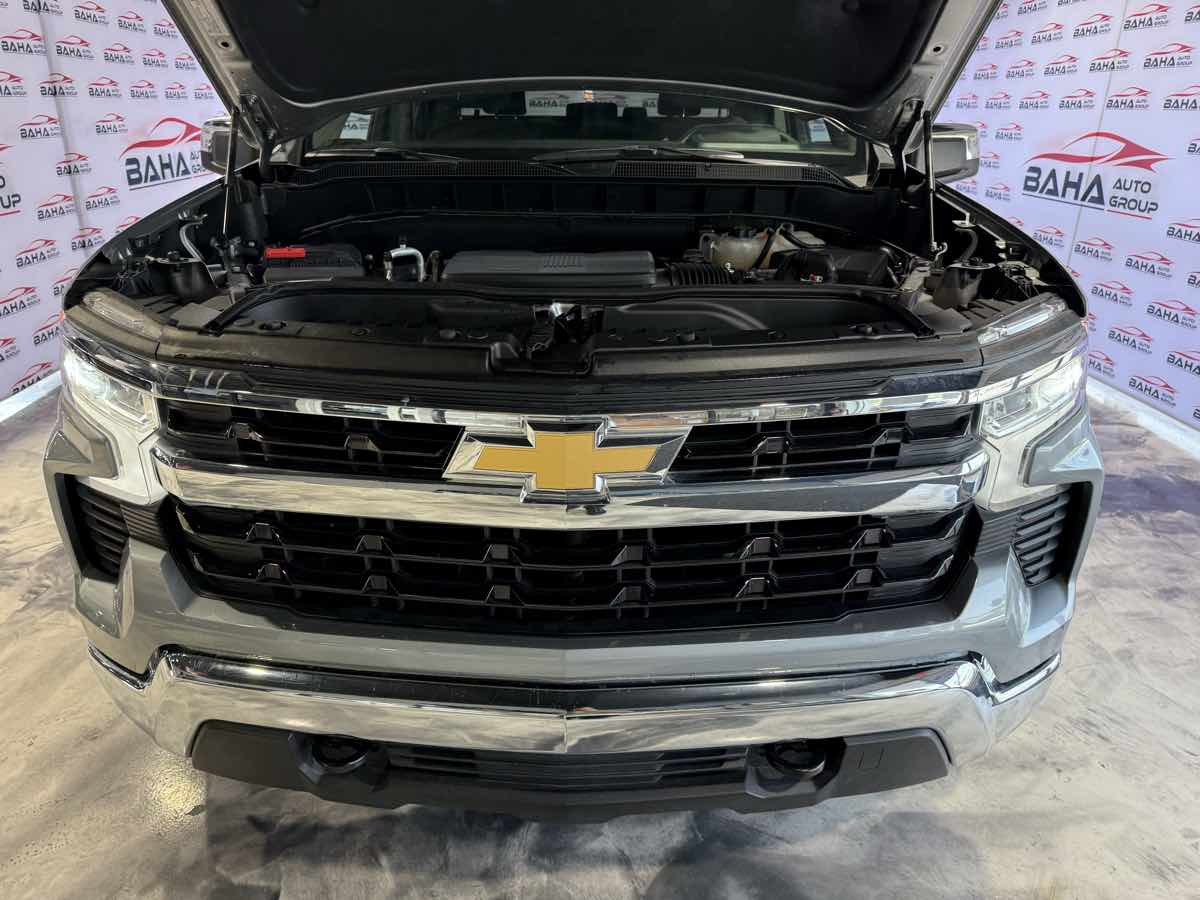 Vehicle image 65 of 79