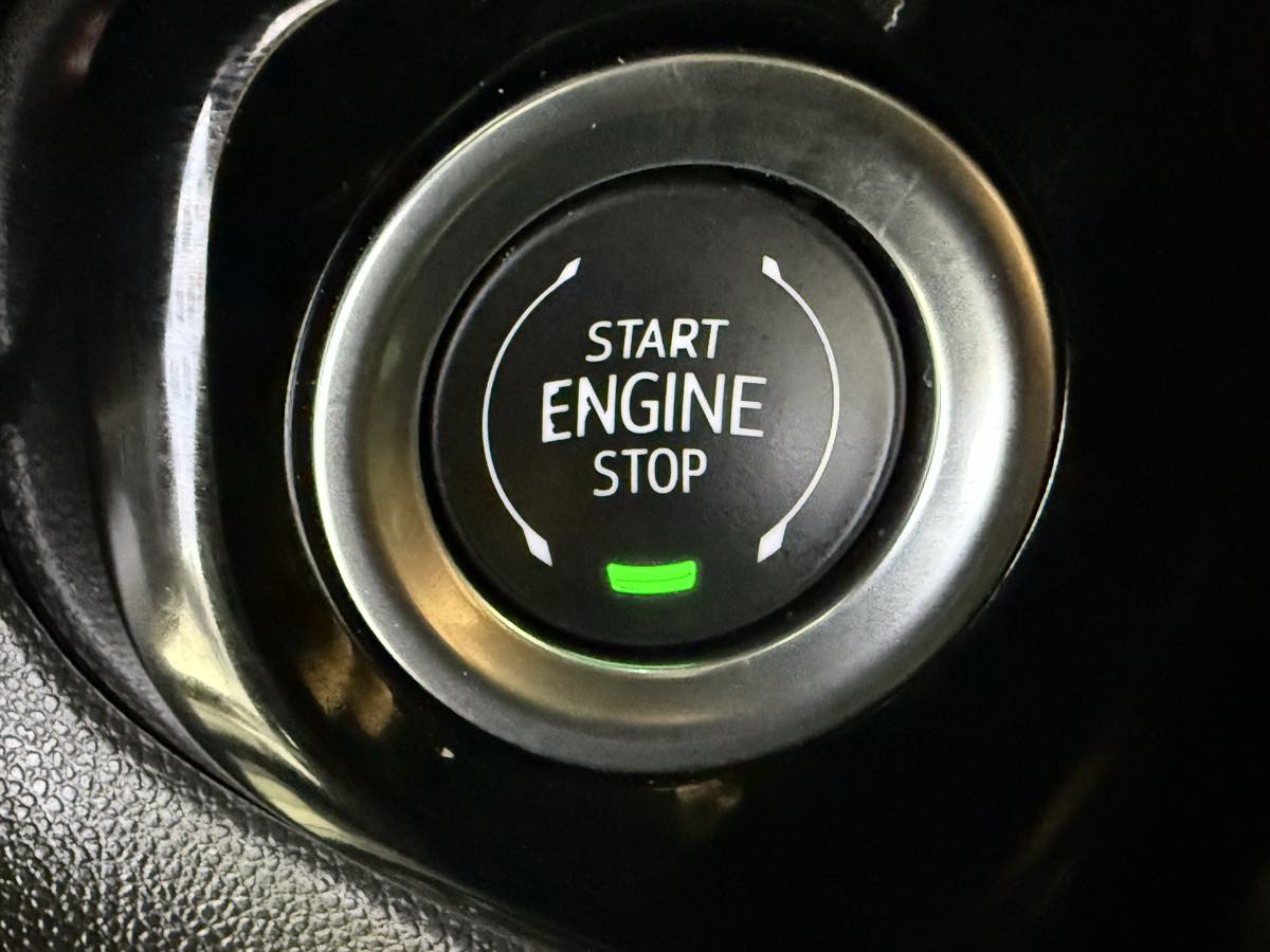 Vehicle image 30 of 79