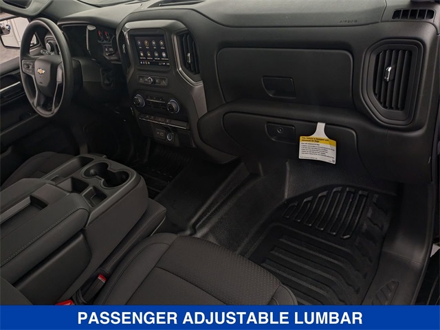 Vehicle image 36 of 40