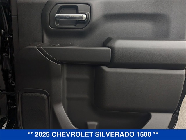 Vehicle image 32 of 40