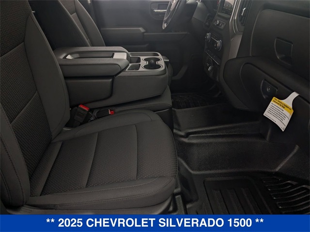 Vehicle image 37 of 40