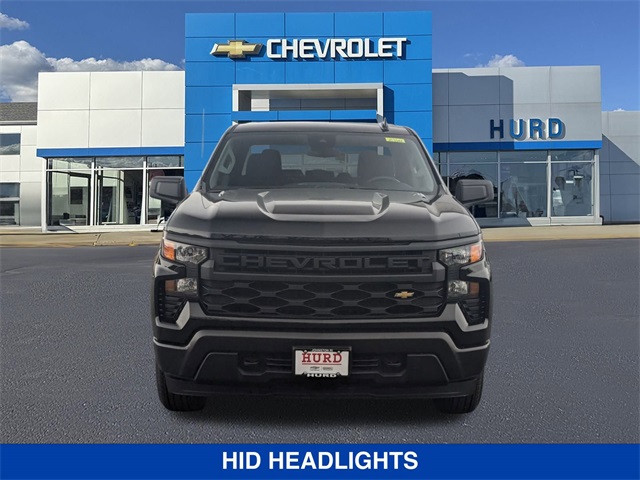 Vehicle image 4 of 40