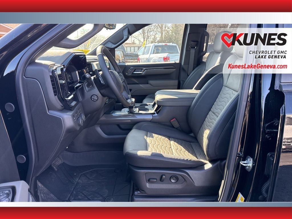 Vehicle image 13 of 54