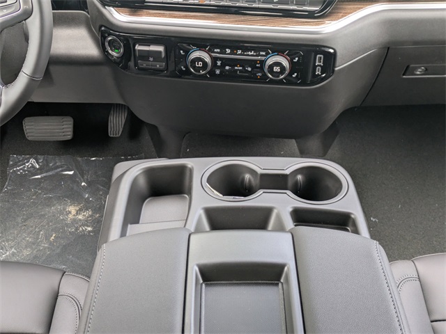 Vehicle image 20 of 42