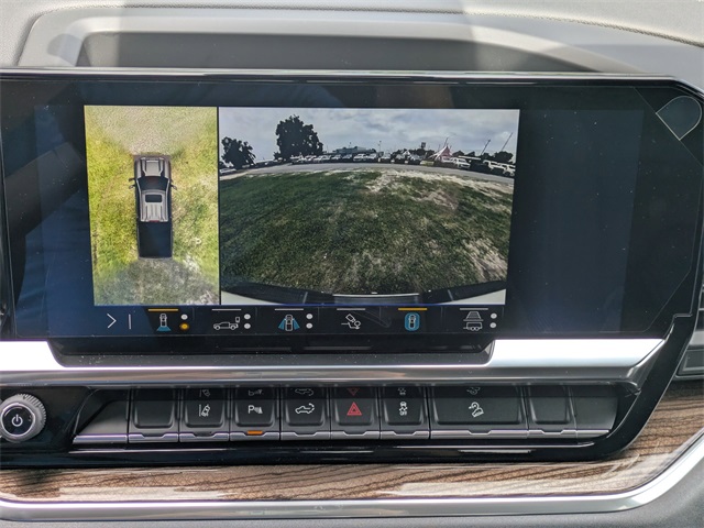 Vehicle image 23 of 42