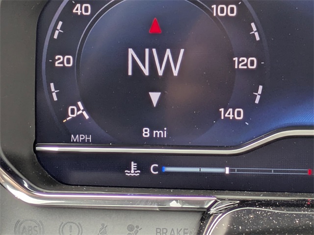 Vehicle image 31 of 42