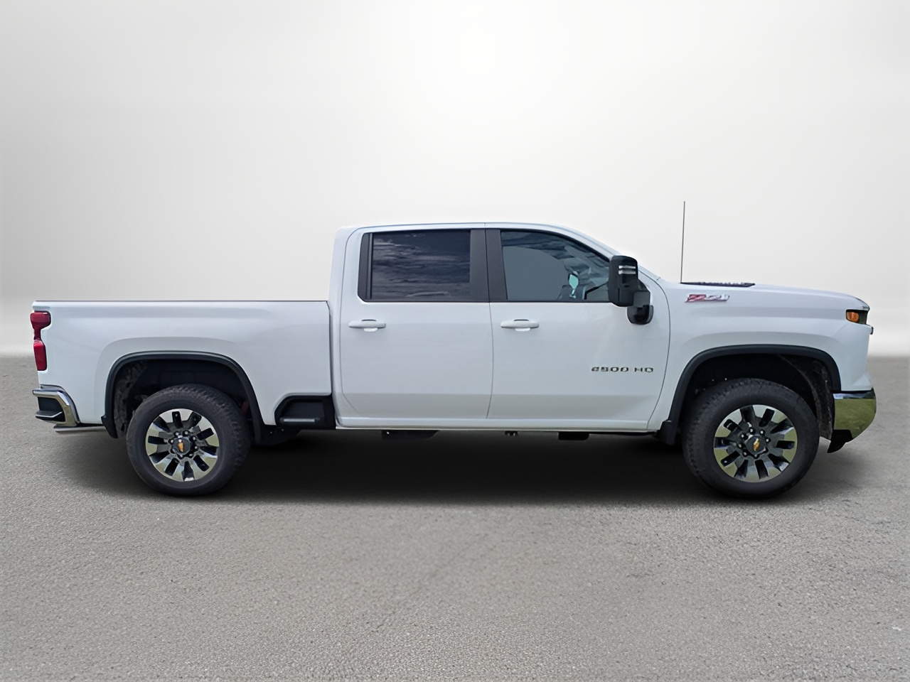 Vehicle image 38 of 42