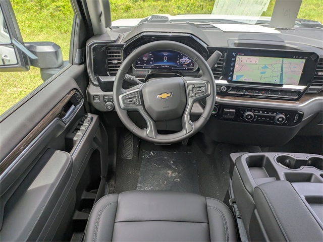 Vehicle image 17 of 42