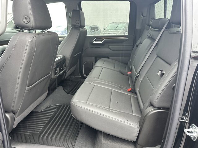 Vehicle image 12 of 25