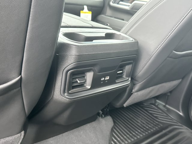 Vehicle image 13 of 25