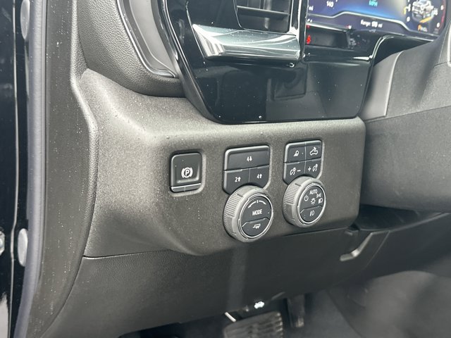 Vehicle image 16 of 25