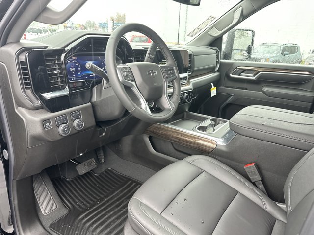 Vehicle image 9 of 25
