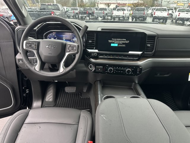 Vehicle image 11 of 25