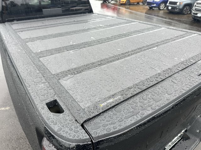 Vehicle image 8 of 25