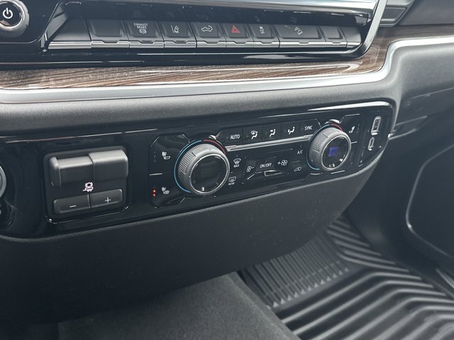 Vehicle image 22 of 25