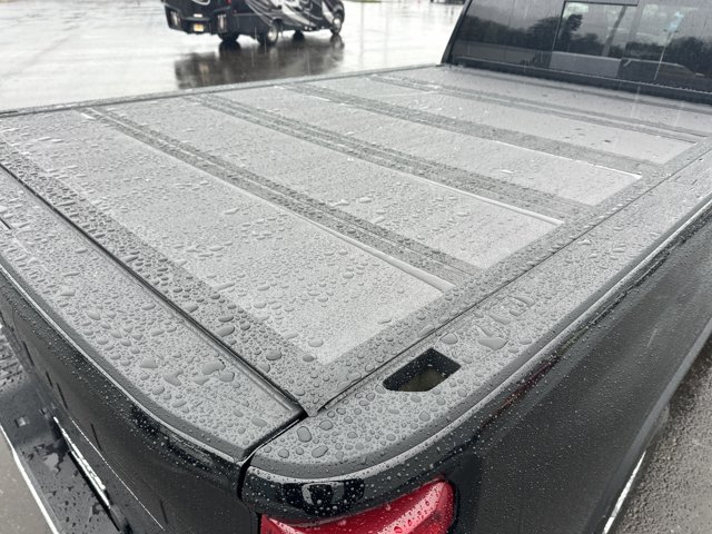 Vehicle image 8 of 25