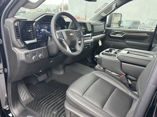 Vehicle image 9 of 25