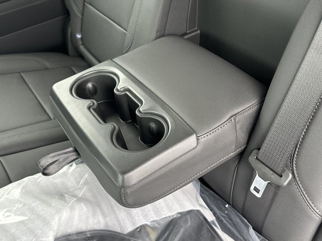 Vehicle image 14 of 25
