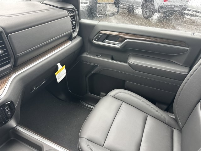 Vehicle image 24 of 25