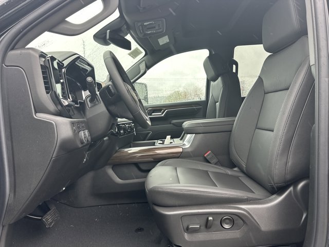 Vehicle image 10 of 25