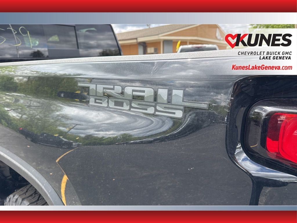 Vehicle image 47 of 53