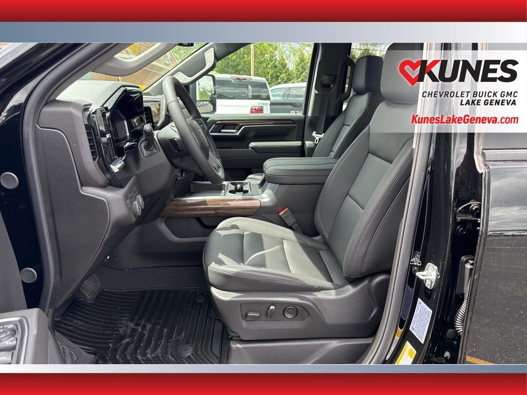 Vehicle image 14 of 53