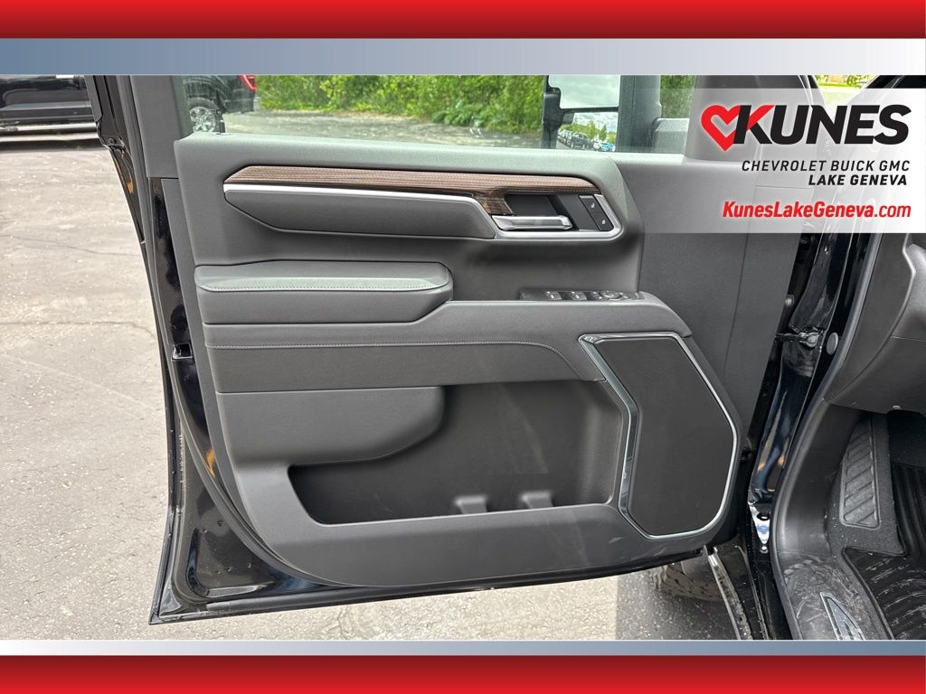 Vehicle image 45 of 53