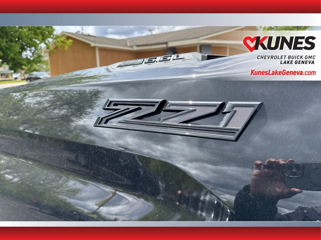Vehicle image 37 of 53