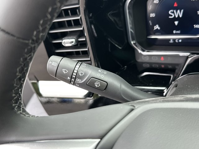 Vehicle image 20 of 25