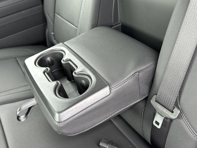 Vehicle image 14 of 25