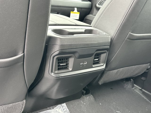 Vehicle image 13 of 25