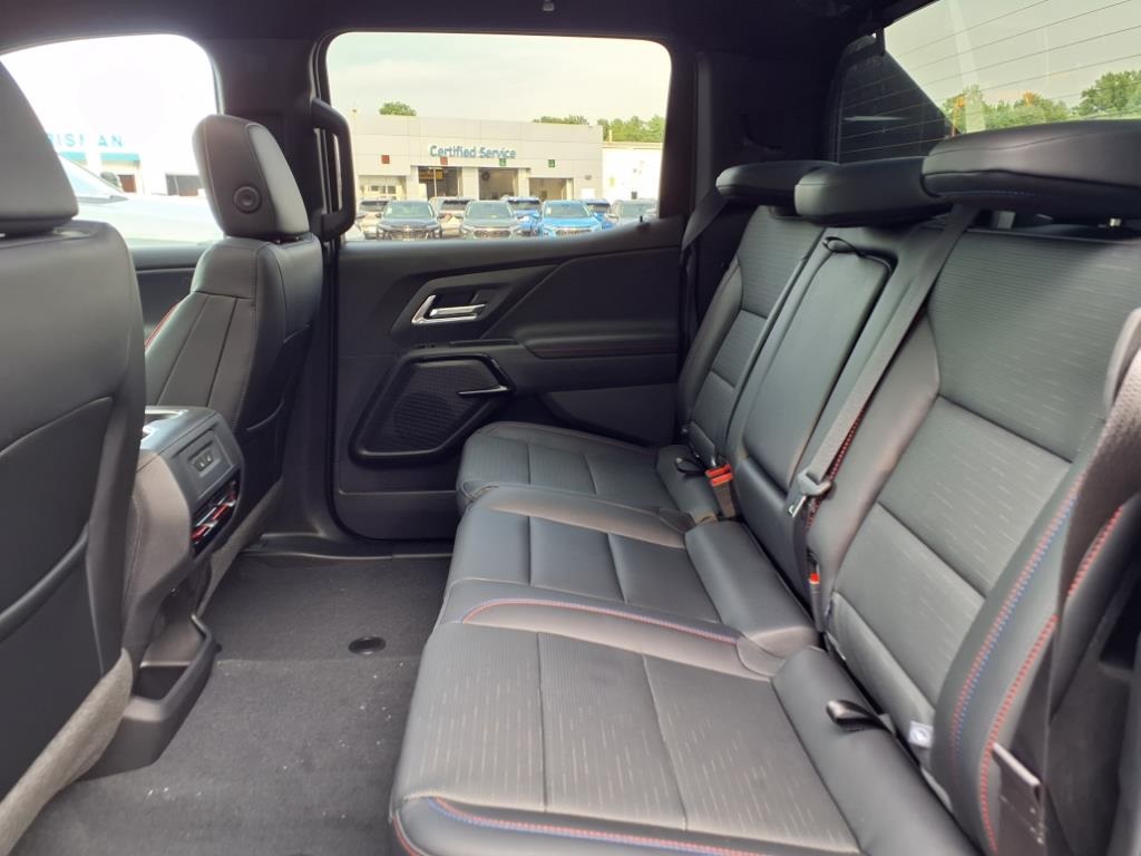 Vehicle image 16 of 31