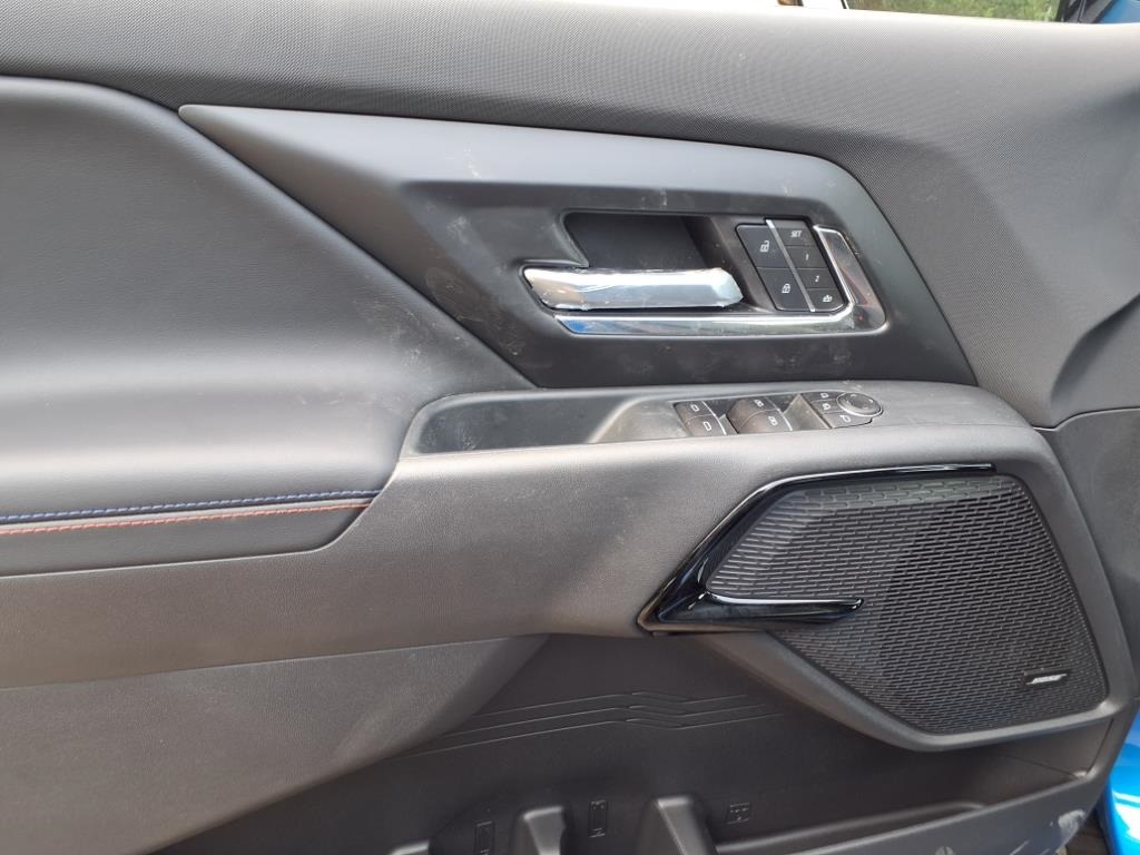 Vehicle image 14 of 31