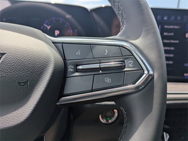 Vehicle image 25 of 32