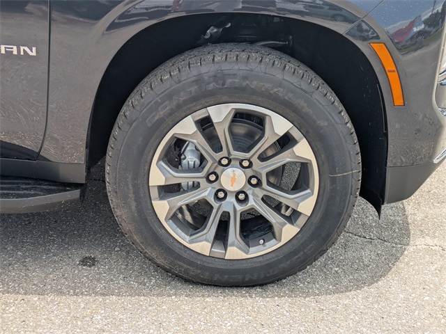 Vehicle image 10 of 32
