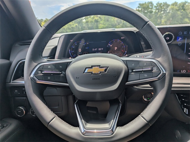 Vehicle image 27 of 32