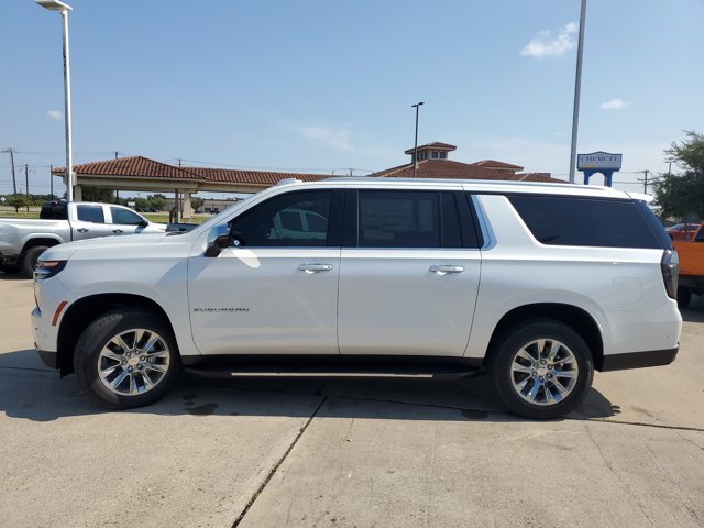 2025 Chevrolet Suburban Premier Image 7 of 35