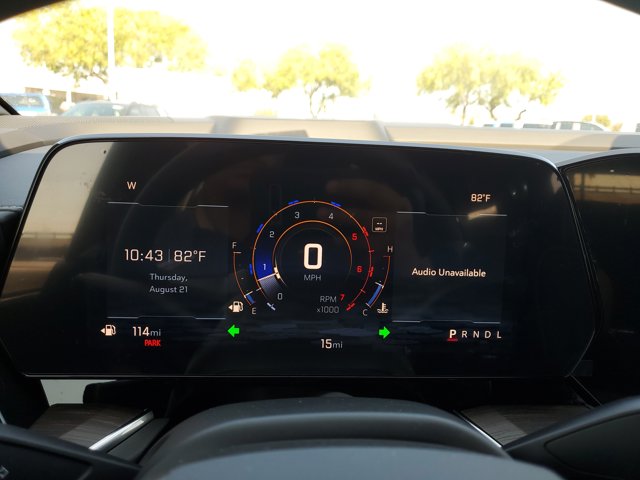 2025 Chevrolet Suburban Premier Image 17 of 35