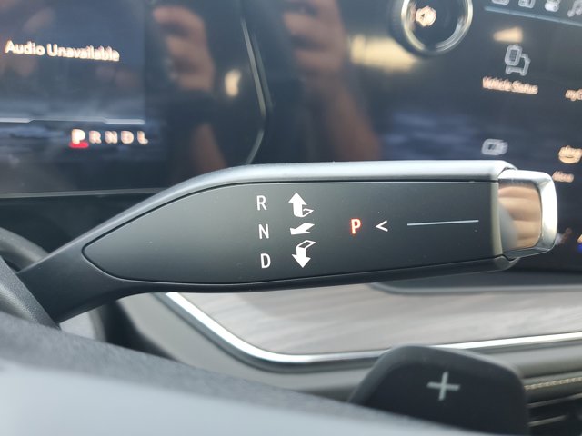 2025 Chevrolet Suburban Premier Image 31 of 35