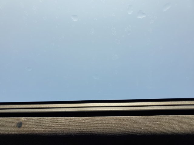 2025 Chevrolet Suburban Premier Image 33 of 35