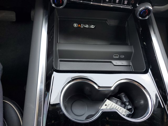 2025 Chevrolet Suburban Premier Image 21 of 35