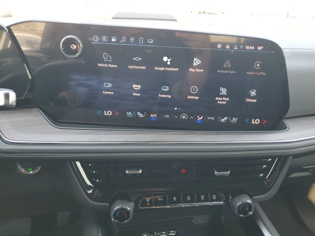 2025 Chevrolet Suburban Premier Image 20 of 35