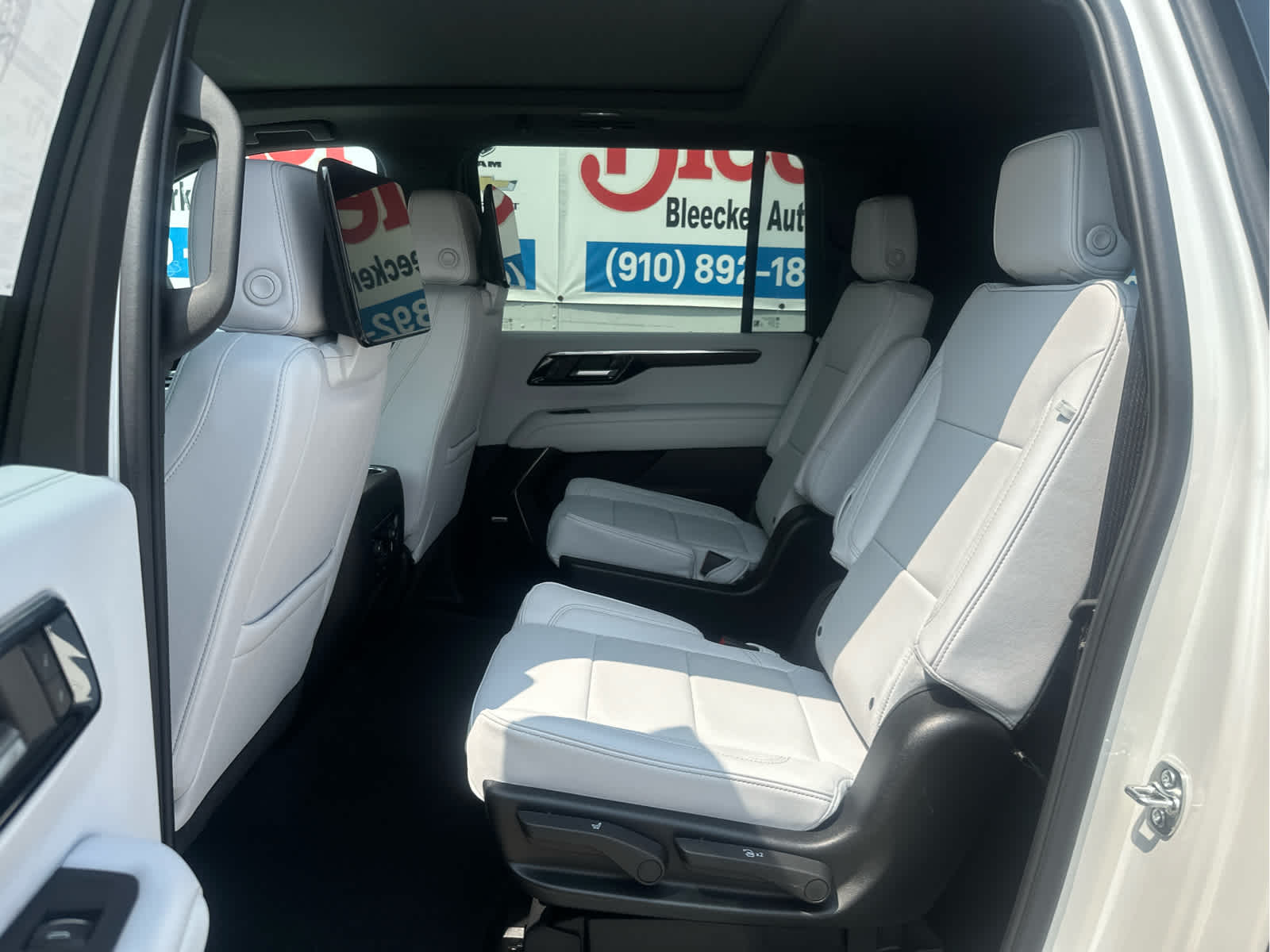 2025 Chevrolet Suburban Premier Image 46 of 51