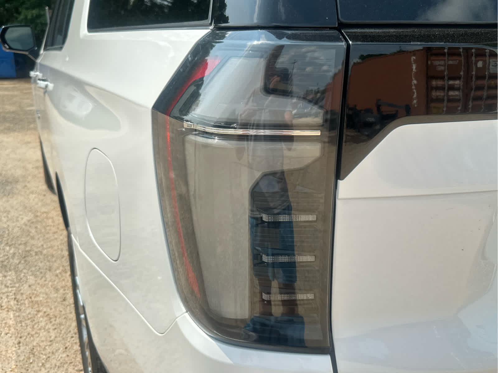 2025 Chevrolet Suburban Premier Image 18 of 51