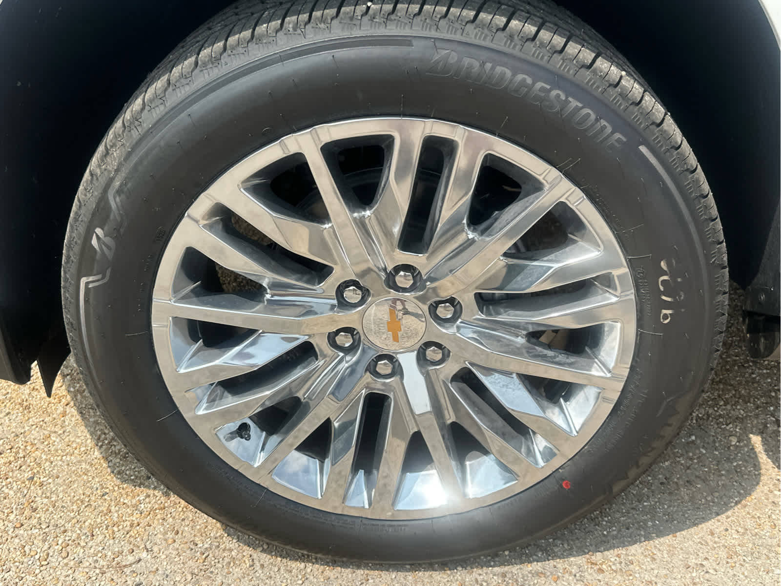 2025 Chevrolet Suburban Premier Image 12 of 51