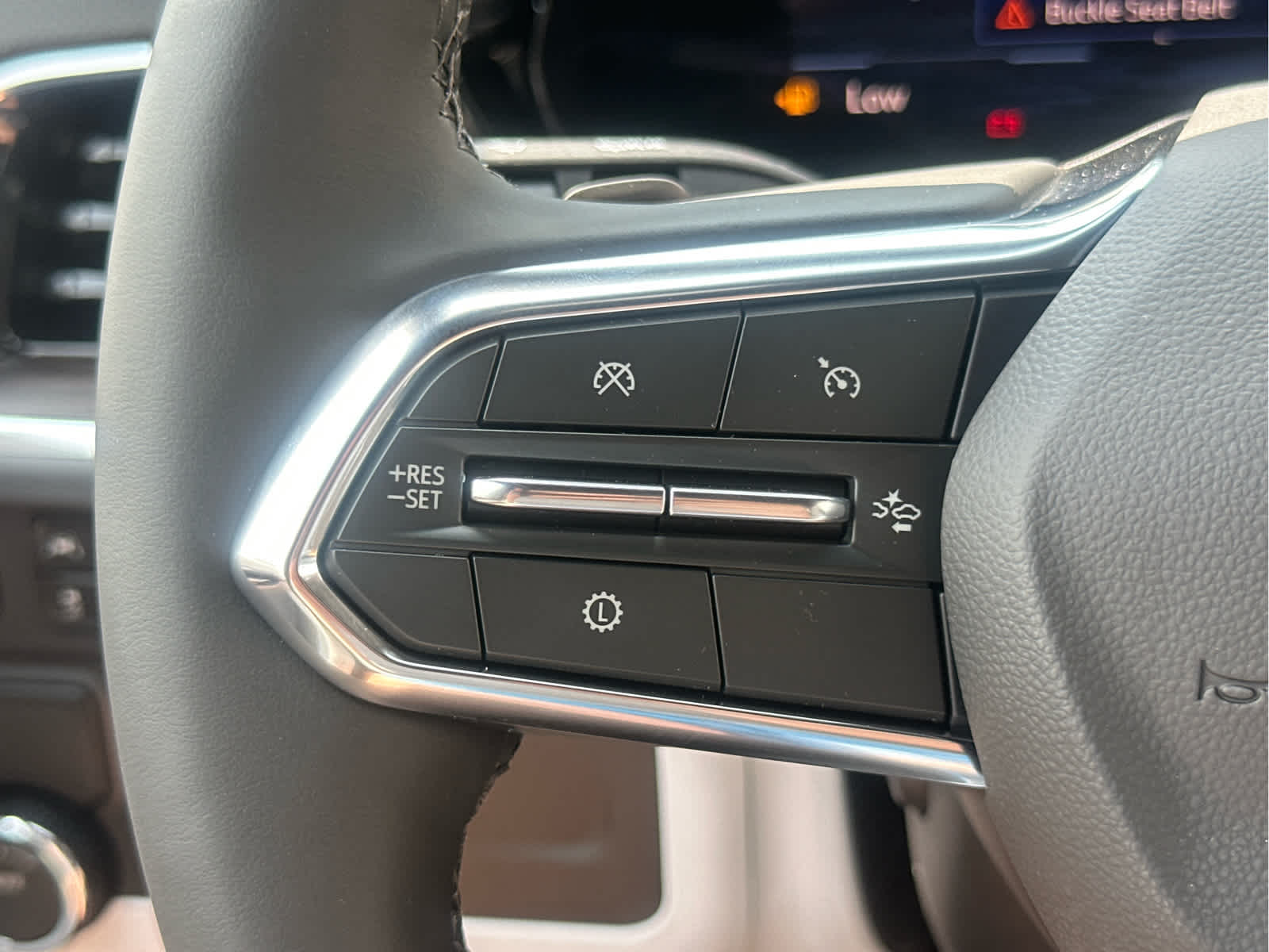 2025 Chevrolet Suburban Premier Image 29 of 51