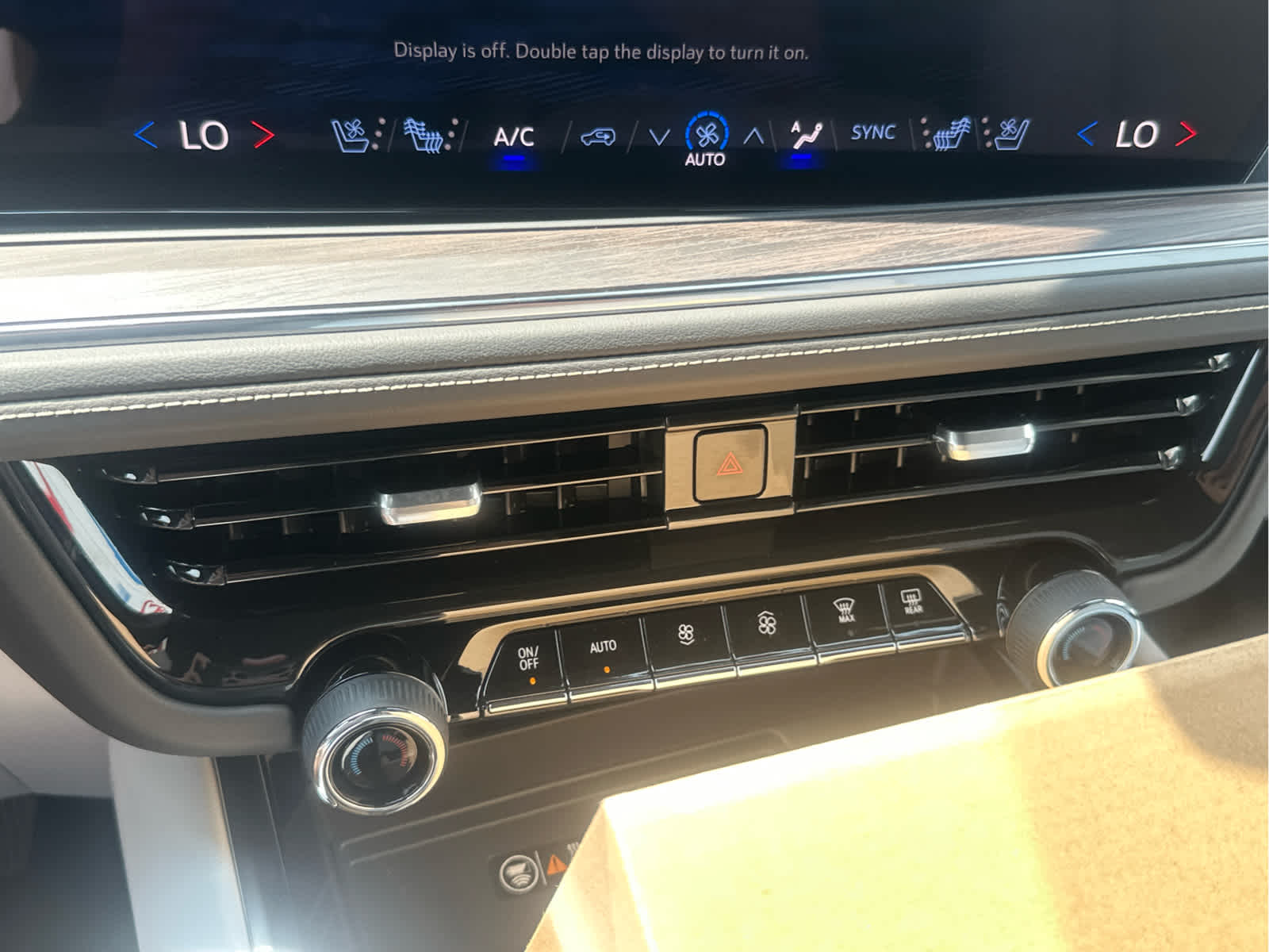 2025 Chevrolet Suburban Premier Image 35 of 51