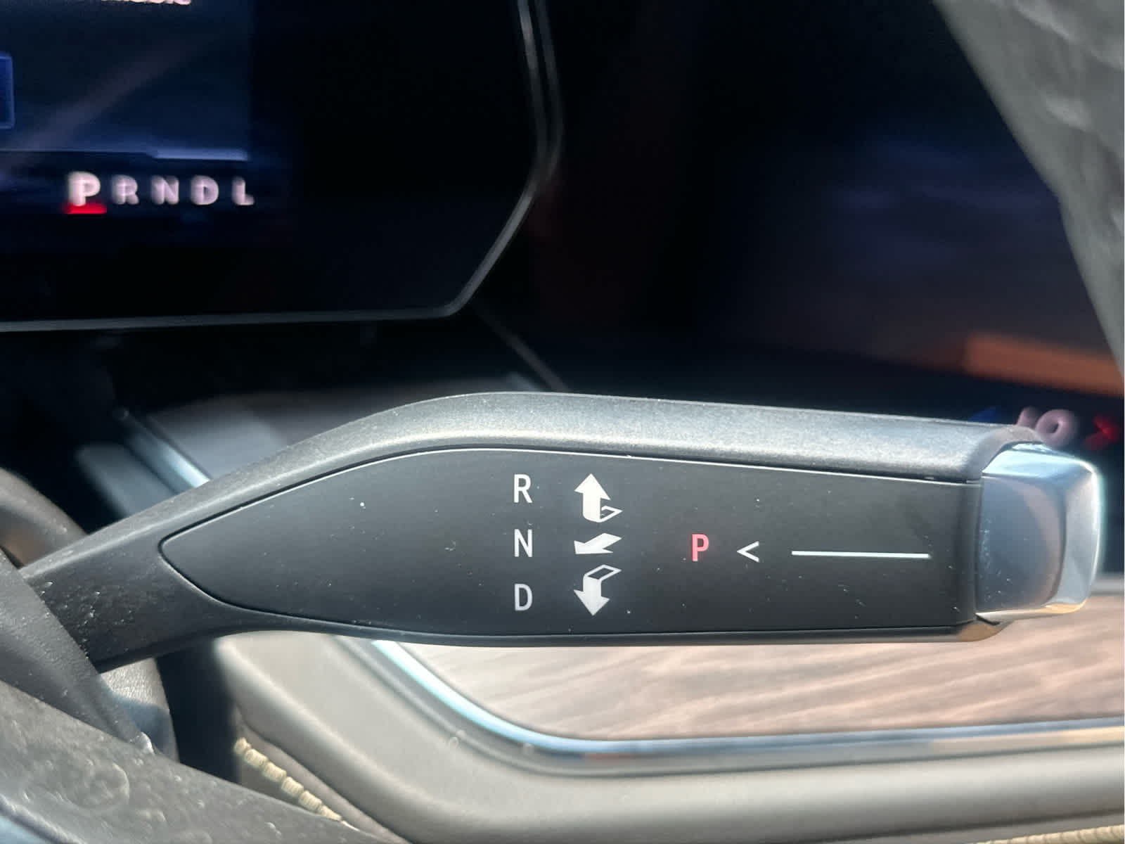 2025 Chevrolet Suburban Premier Image 32 of 51